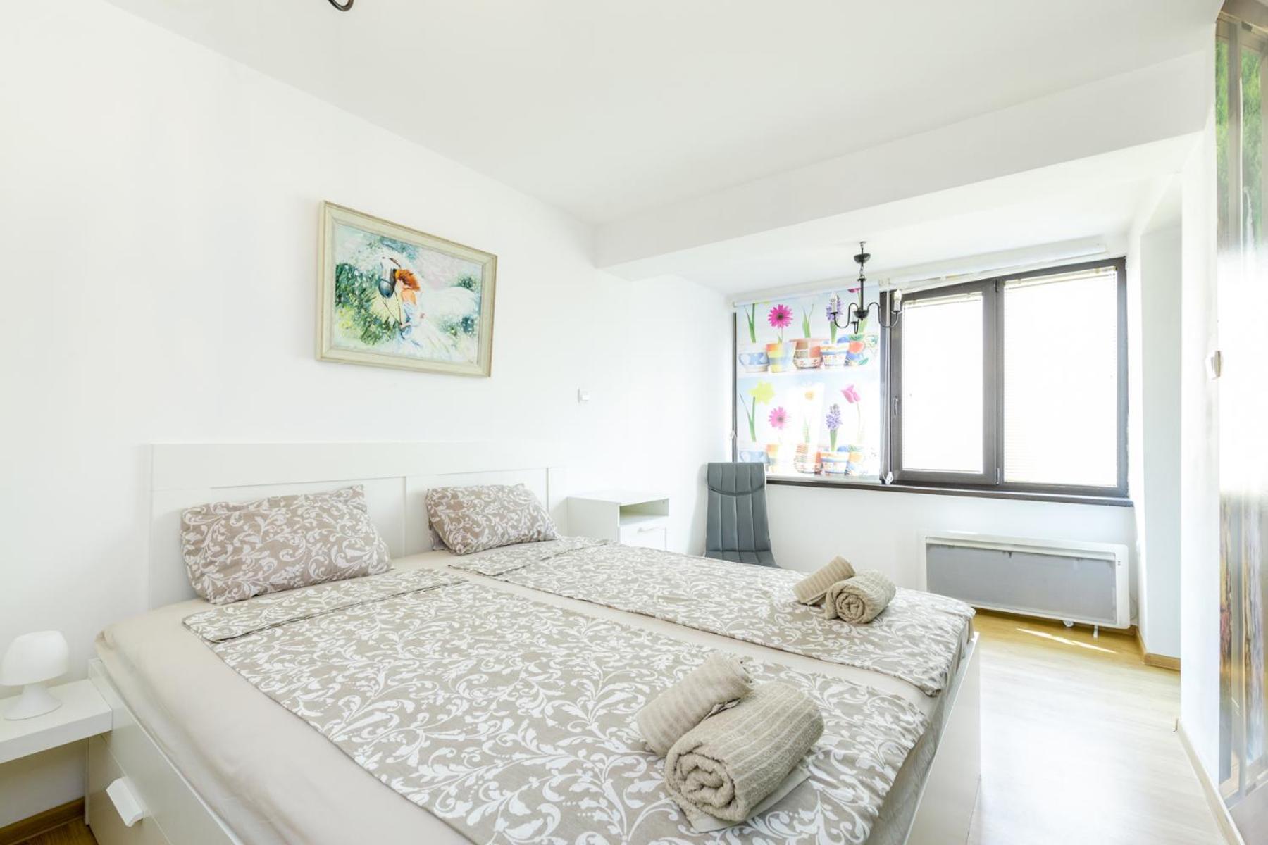סופיה The White Apartment - Free Parking מראה חיצוני תמונה