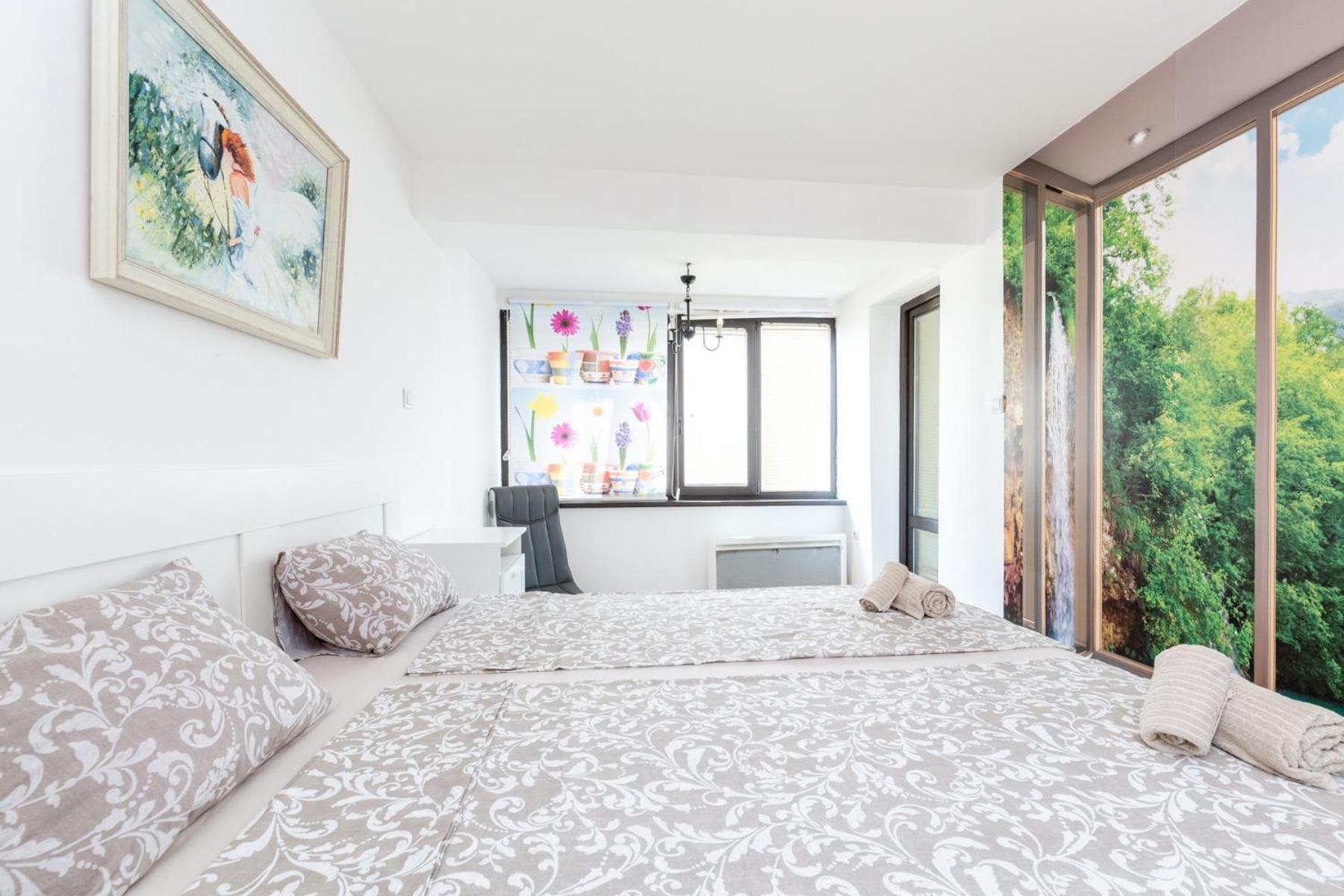 סופיה The White Apartment - Free Parking מראה חיצוני תמונה