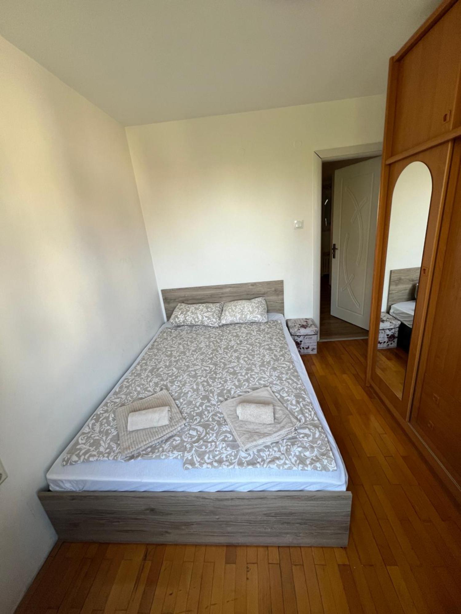 סופיה The White Apartment - Free Parking מראה חיצוני תמונה